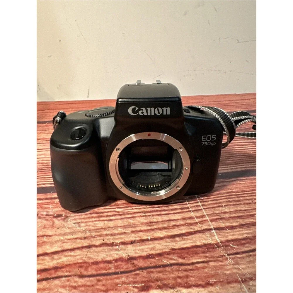 Canon EOS 750QD SLR 35mm Film Camera Body Only - Made in Japan - TESTED